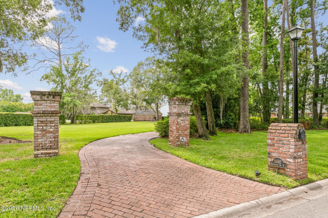 11062 Riverport Drive W, Jacksonville, FL 32223 Photo