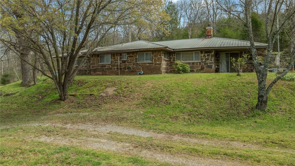 17180 Winn Creek Road, Winslow, AR 72959 Main Photo