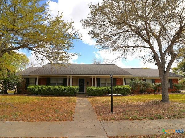 417 Salisbury Lane , Victoria, TX 77904