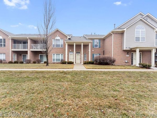 471 Mulberry Street, Wyandotte, MI 48192