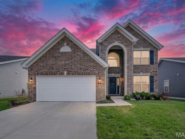 902 Palisades Circle, St Charles, MO 63301