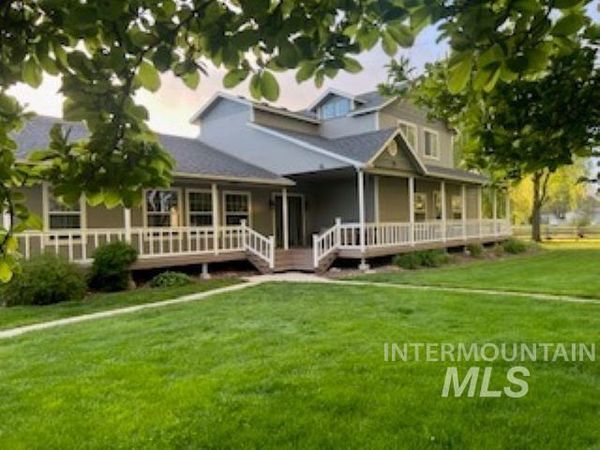 9022 Highway 44, Middleton, ID 86644