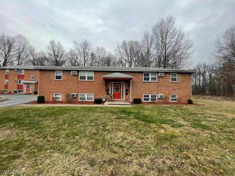 170 Kendall Avenue, Unit D, Campbell, OH 44405 Photo 1