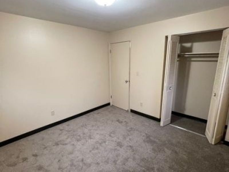 170 Kendall Avenue, Unit D, Campbell, OH 44405 Photo 10