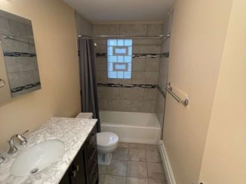 170 Kendall Avenue, Unit D, Campbell, OH 44405 Photo 11