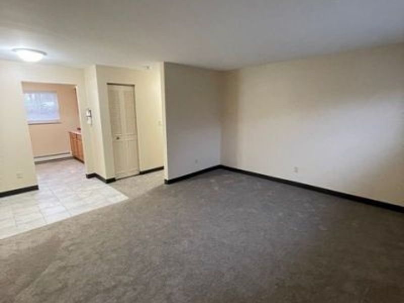 170 Kendall Avenue, Unit D, Campbell, OH 44405 Photo 4