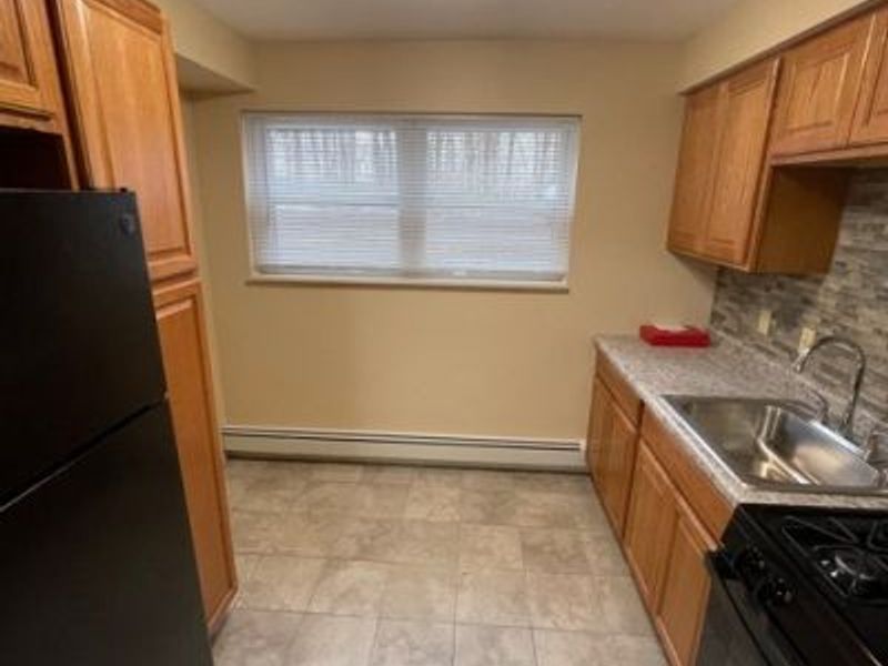 170 Kendall Avenue, Unit D, Campbell, OH 44405 Photo 5