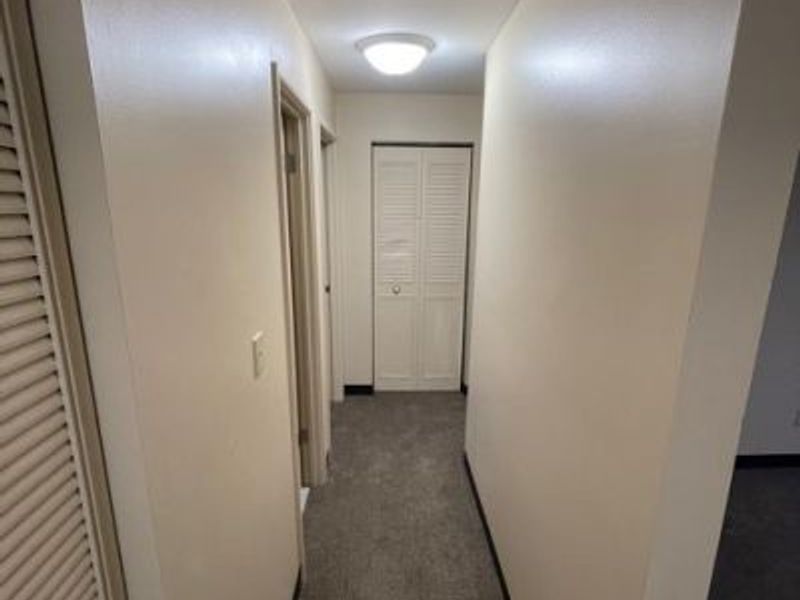 170 Kendall Avenue, Unit D, Campbell, OH 44405 Photo 8