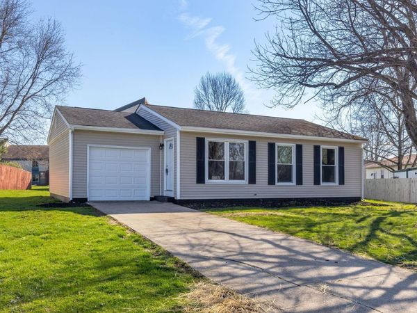 112 N Creekview Court, Baltimore, OH 43105