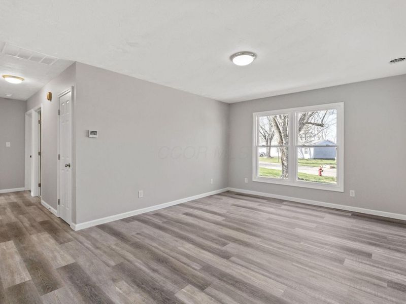 112 N Creekview Court, Baltimore, OH 43105 Photo 10