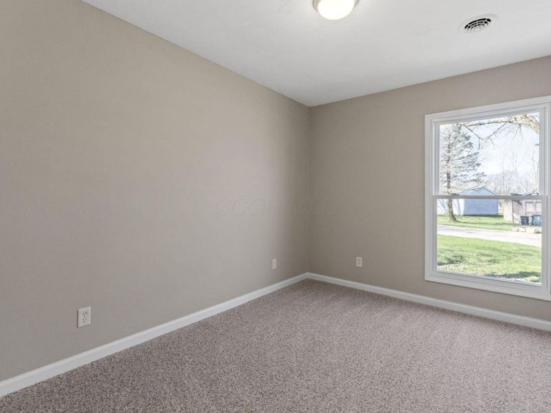 112 N Creekview Court, Baltimore, OH 43105 Photo 15