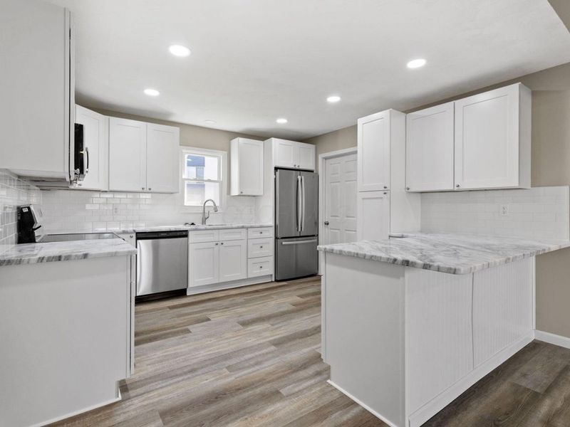 112 N Creekview Court, Baltimore, OH 43105 Photo 5