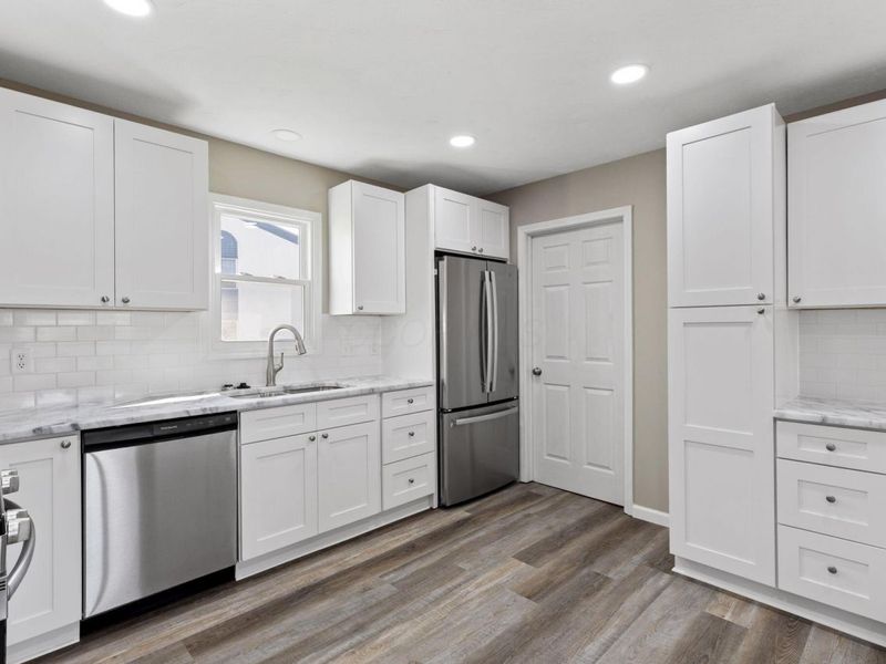 112 N Creekview Court, Baltimore, OH 43105 Photo 6