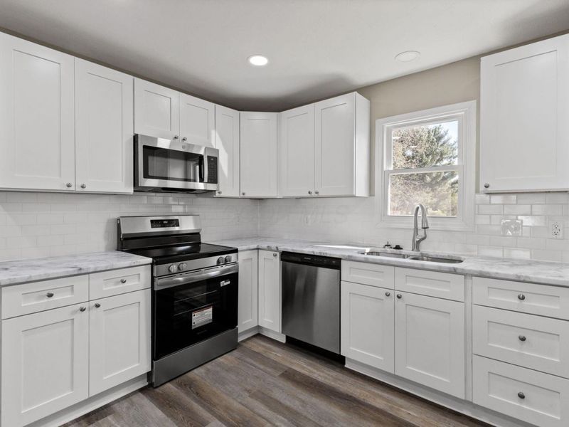 112 N Creekview Court, Baltimore, OH 43105 Photo 9