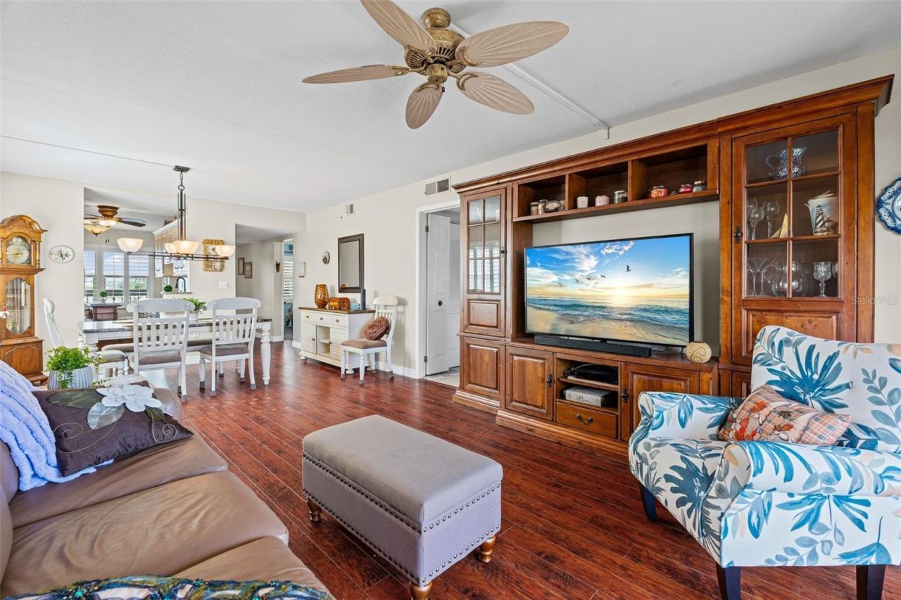 635 30th Avenue W, Unit F 401, Bradenton, FL 34205 Photo