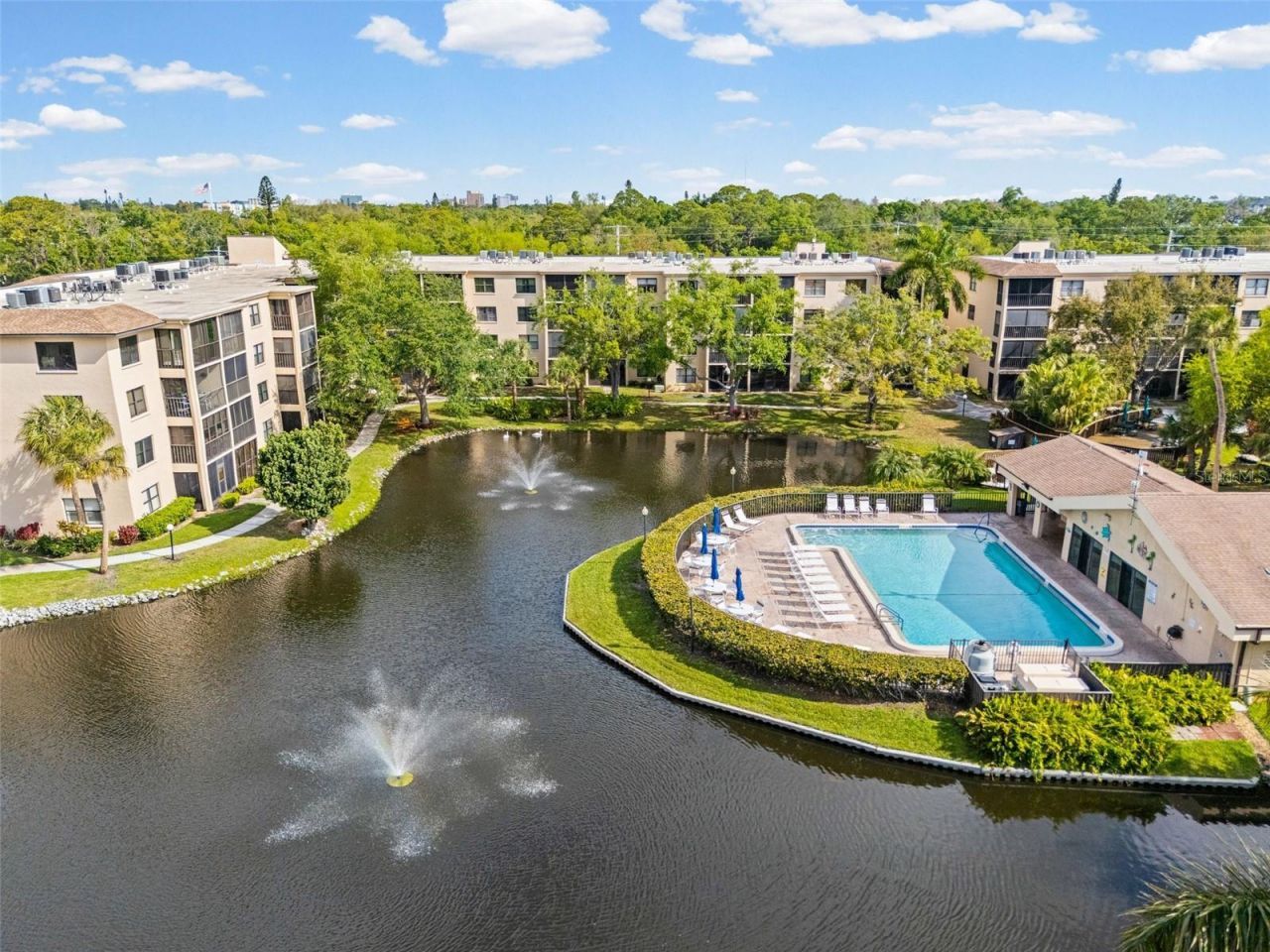 635 30th Avenue W, Unit F 401, Bradenton, FL 34205 Photo