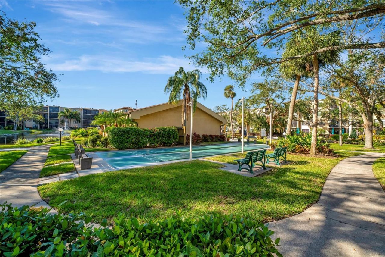 635 30th Avenue W, Unit F 401, Bradenton, FL 34205 Photo