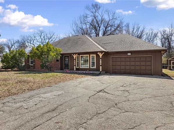 7129 E 87th Street, Kansas City, MO 64138