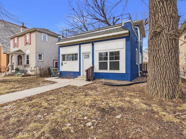 2651 Thomas Avenue N, Minneapolis, MN 55411