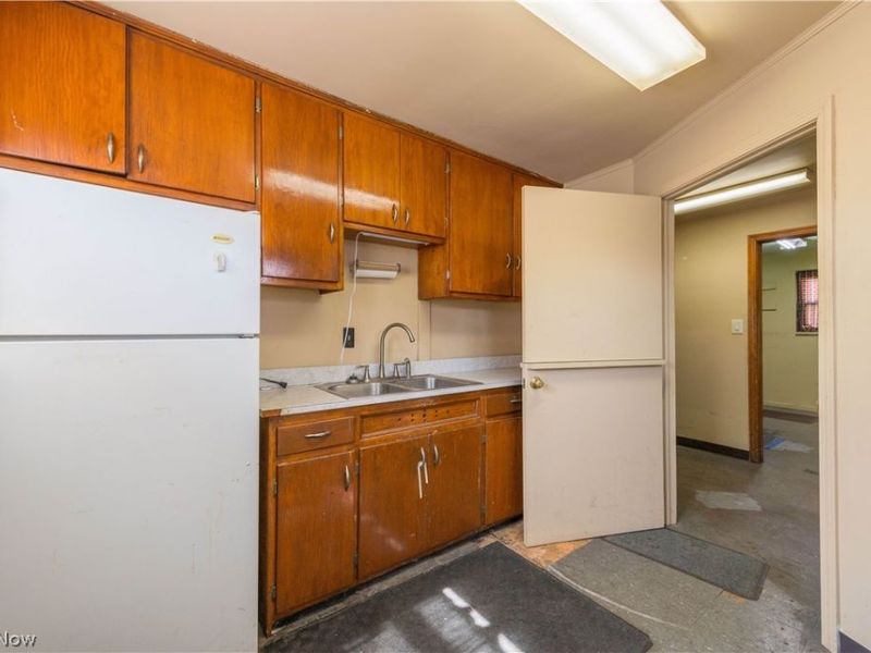 5203 Turney Road, Garfield Heights, OH 44125 Photo 13