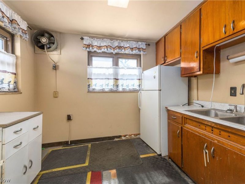 5203 Turney Road, Garfield Heights, OH 44125 Photo 14