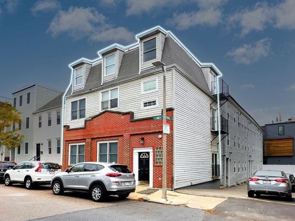 550 E 3rd St, Boston, MA 02127