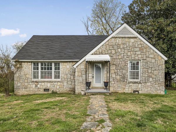 305 8th Ave S, Lewisburg, TN 37091