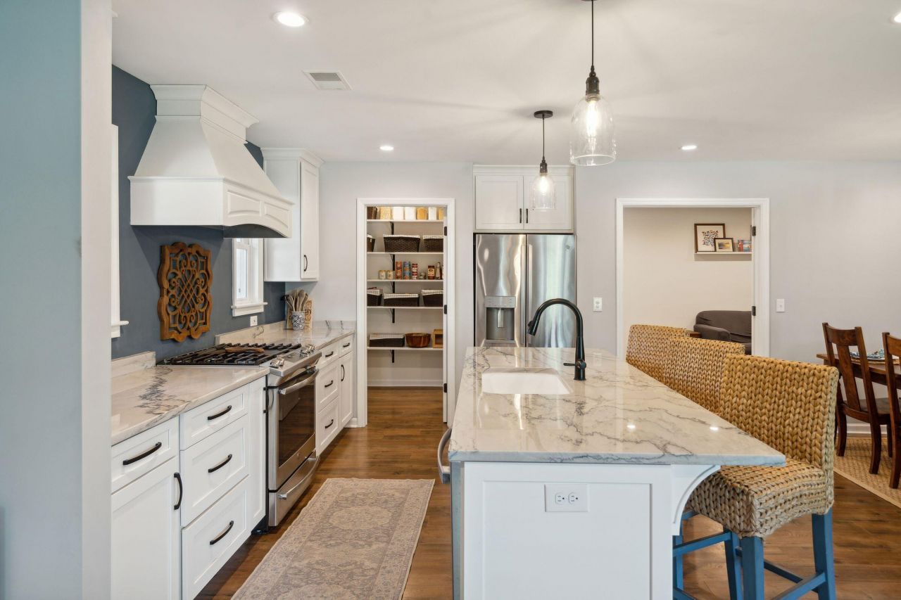 1496 Hindman Avenue Photo 15