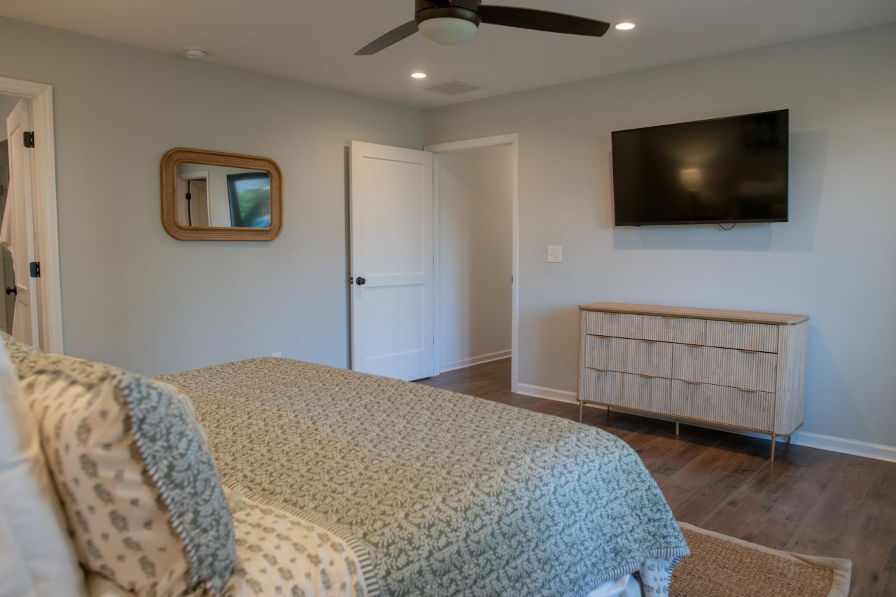 1496 Hindman Avenue Photo 22