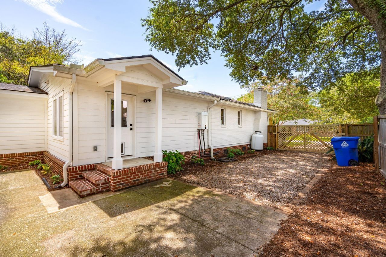 1496 Hindman Avenue Photo 36