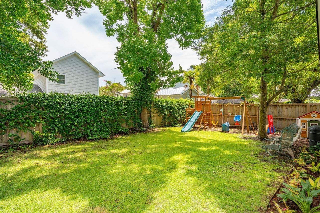 1496 Hindman Avenue Photo 42