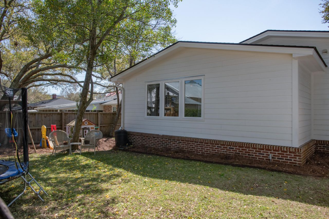 1496 Hindman Avenue Photo 43