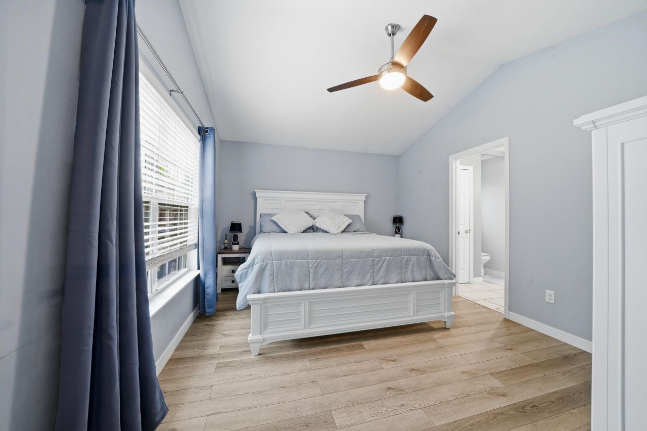 305 Sparkleberry Lane Photo 10