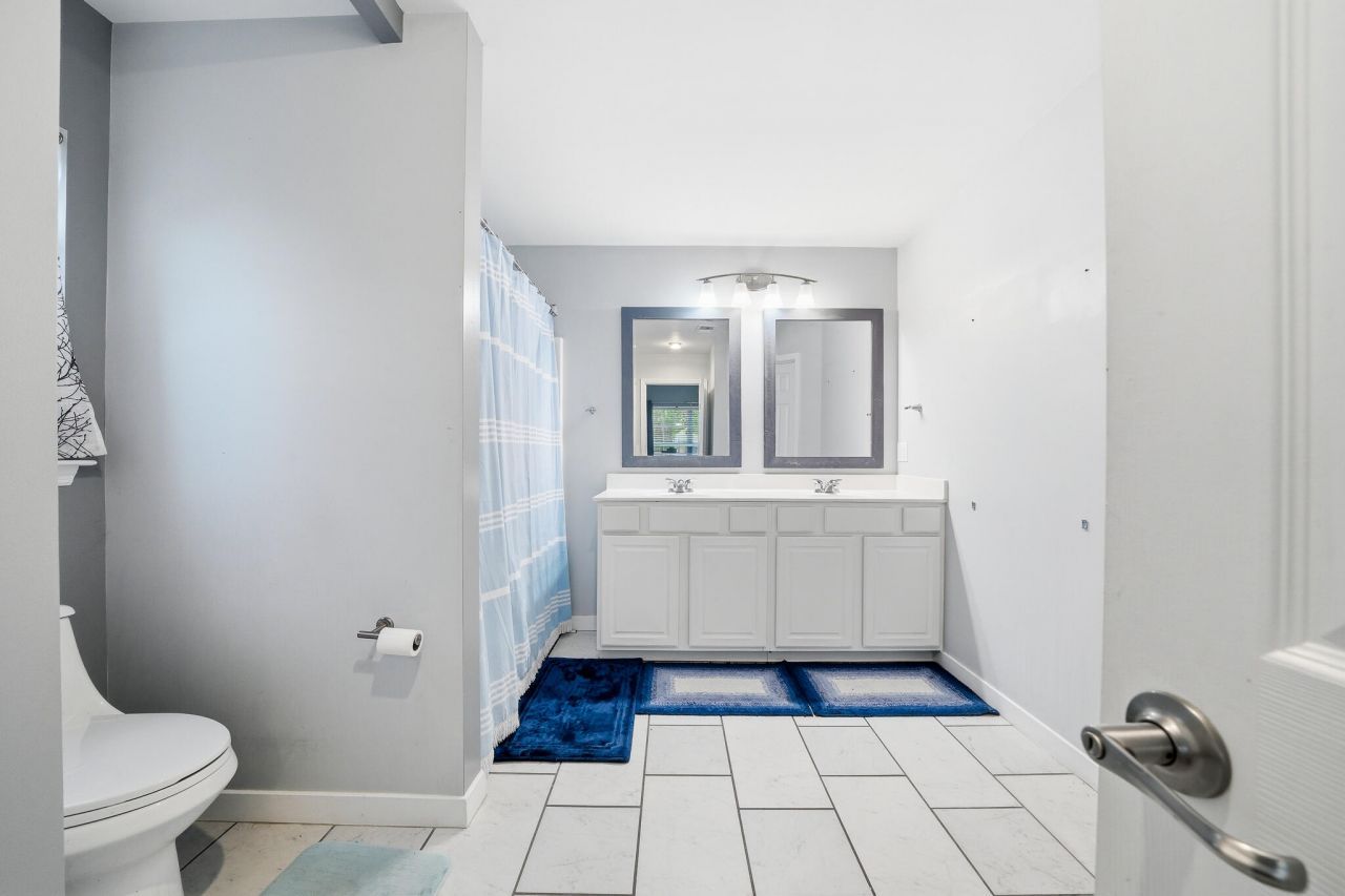 305 Sparkleberry Lane Photo 13