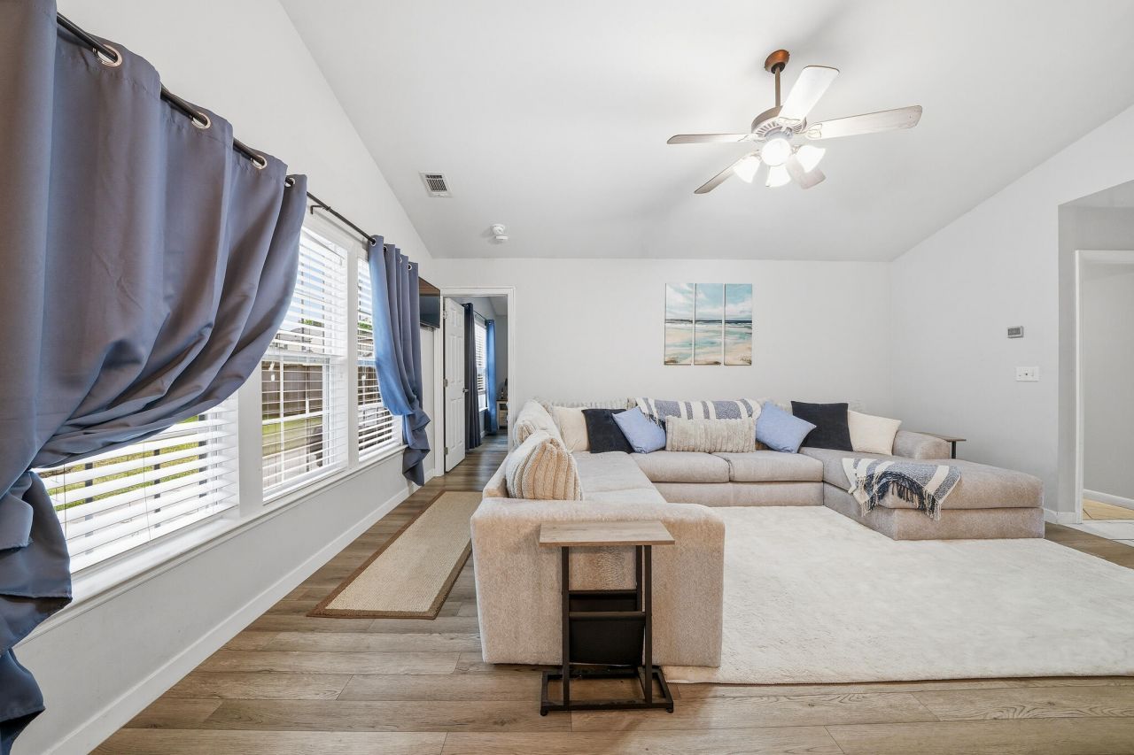 305 Sparkleberry Lane Photo 6