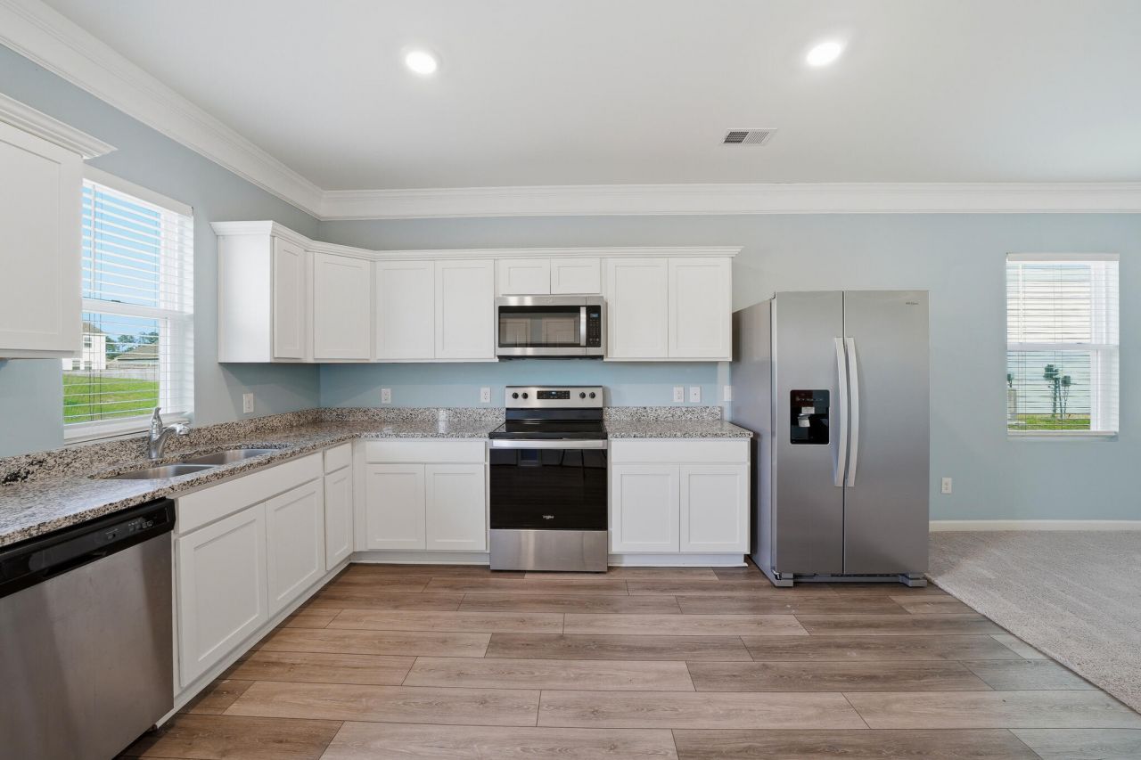 426 Pender Woods Drive Photo 10