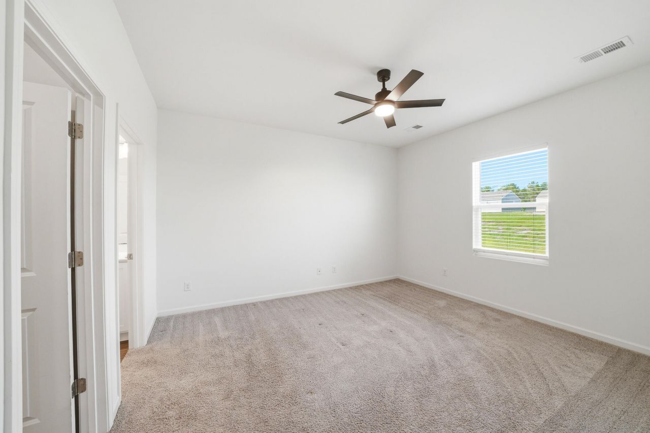 426 Pender Woods Drive Photo 12