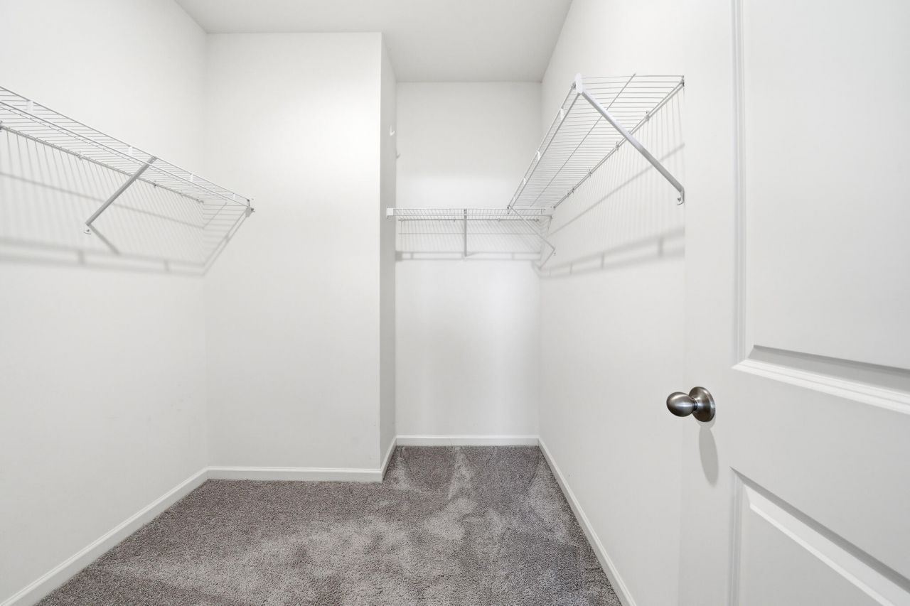 426 Pender Woods Drive Photo 13