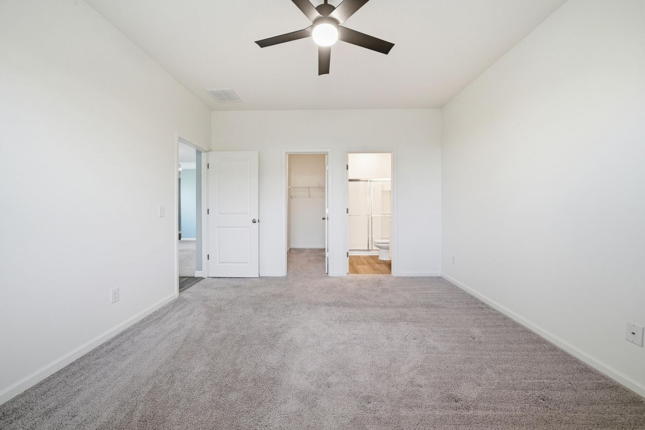 426 Pender Woods Drive Photo 15