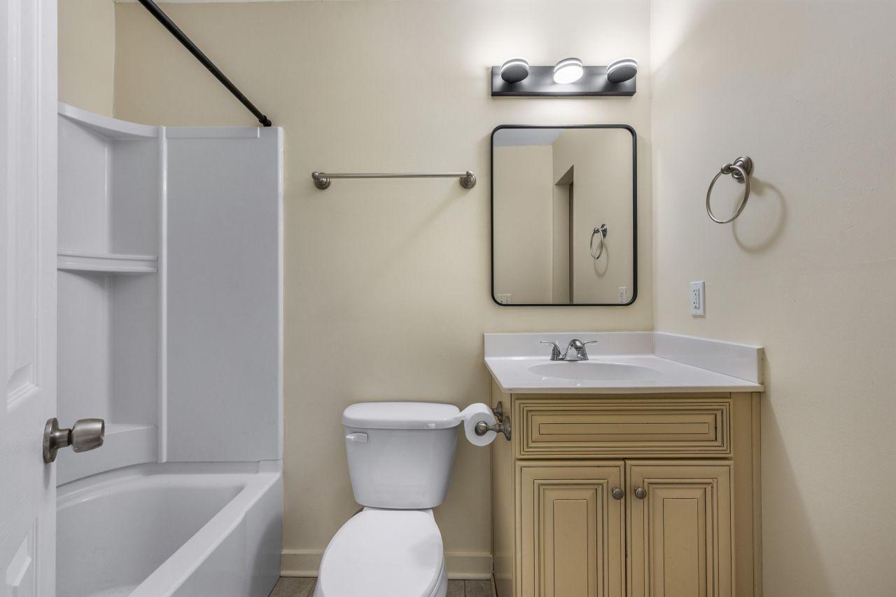 7955 Timbercreek Lane Photo 14