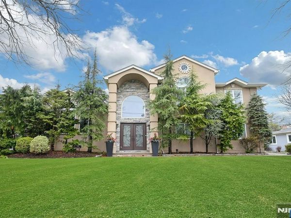 38 Geraldine Road, Englewood Cliffs, NJ 07632