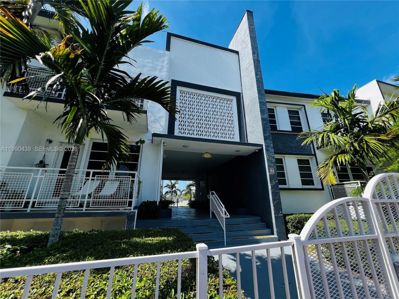 960 Bay Dr , Unit 912, Miami Beach, FL 33141 Photo