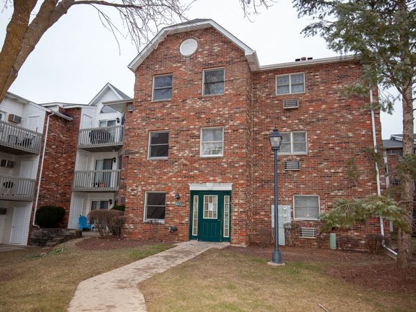 4314 W Shamrock Lane, Unit 1C, McHenry, IL 60050