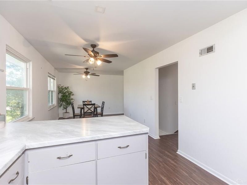 7657 Belle Plain Drive, Huber Heights, OH 45424 Photo 18