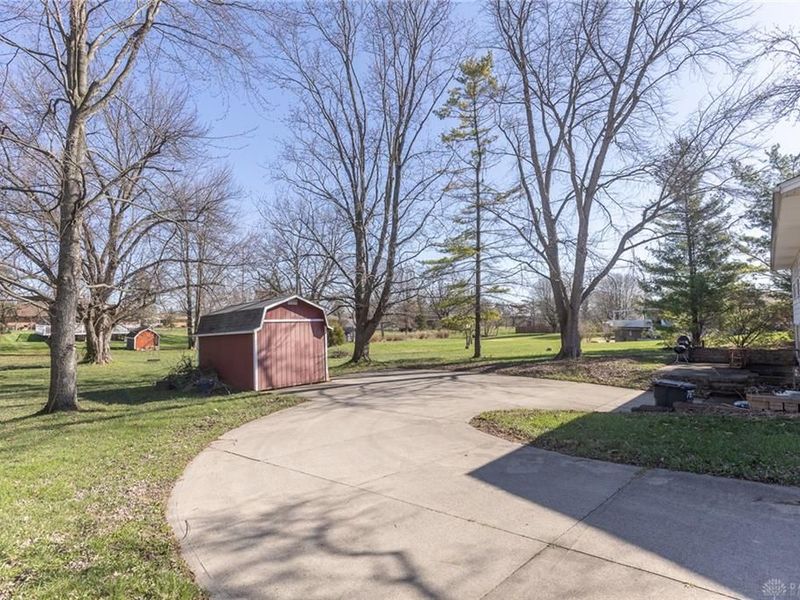 7657 Belle Plain Drive, Huber Heights, OH 45424 Photo 36