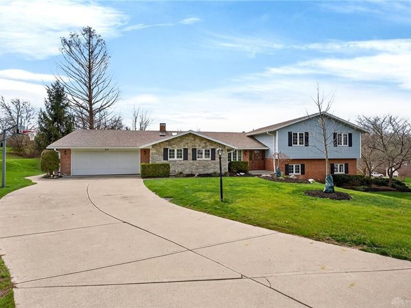 528 Manorside Court, Washington Township, OH 45459 Photo 2