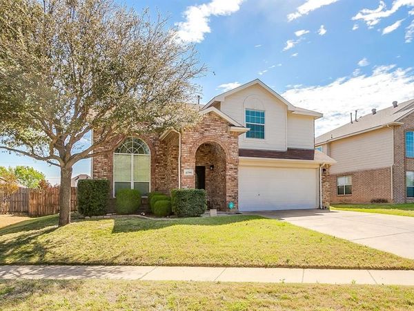 1700 Wolf Creek Drive, Arlington, TX 76018