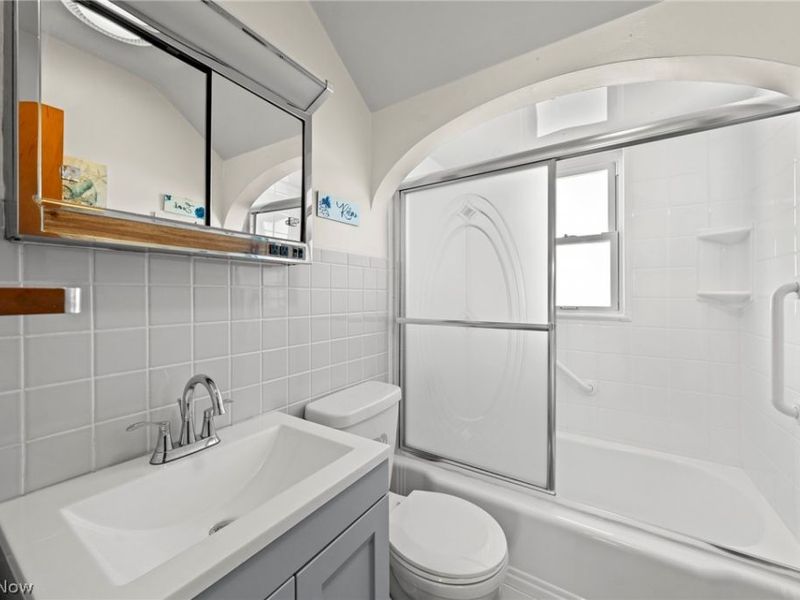 104 W Carolina Avenue, Sebring, OH 44672 Photo 21