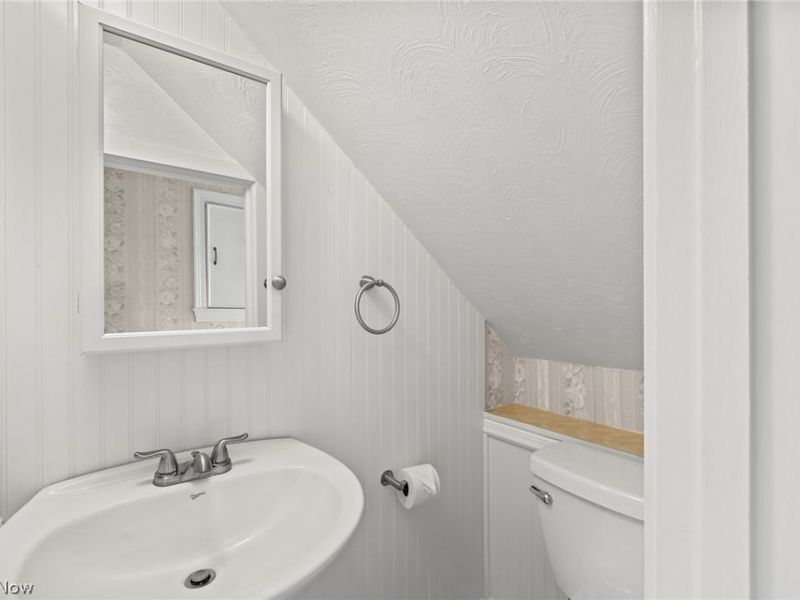 104 W Carolina Avenue, Sebring, OH 44672 Photo 24