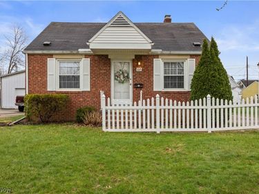 137 Lafayette Street, Elyria, OH 44035